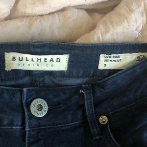 Size 3 dark wash Bullhead Denim Co. jeans